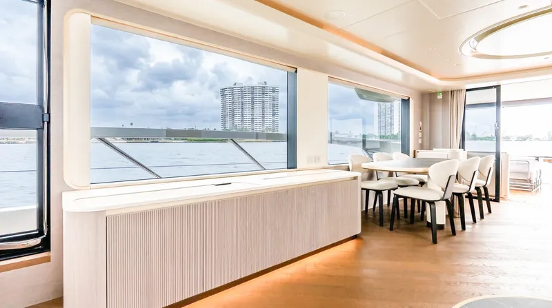 Slide: The Image of Absolute Navetta 70 2026 - 6006436