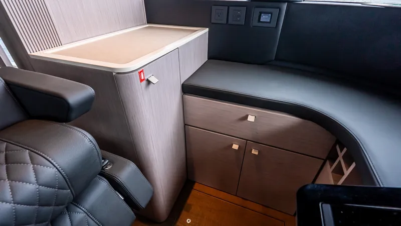 Slide: The Image of Absolute Navetta 70 2026 - 6006472