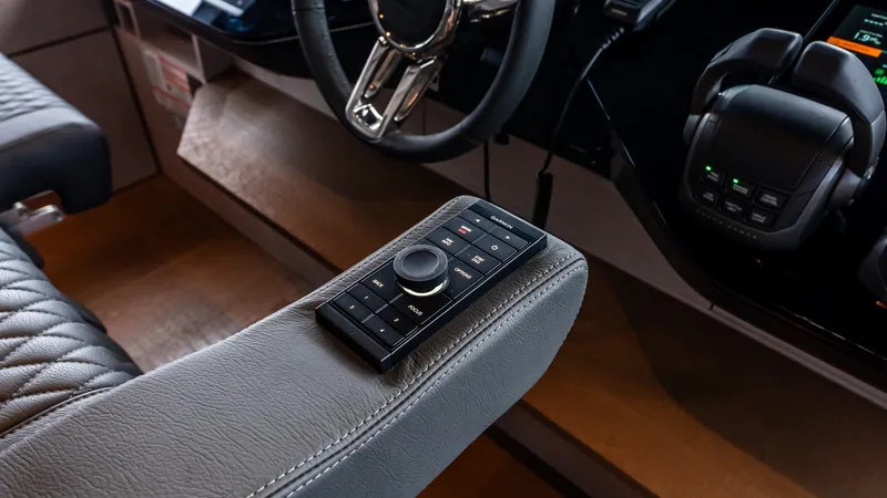 Slide: The Image of Absolute Navetta 70 2026 - 6006471