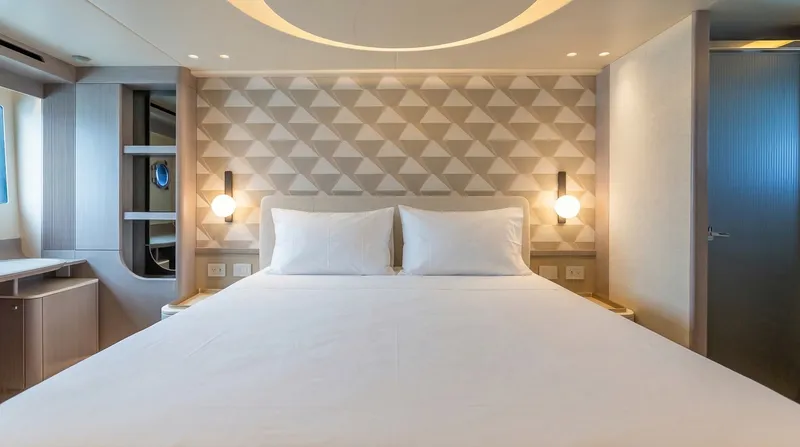 Slide: The Image of Absolute Navetta 70 2026 - 6006483