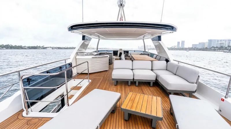 Slide: The Image of Absolute Navetta 70 2027 - 6006418