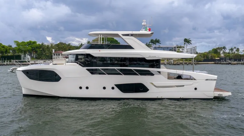 Slide: The Image of Absolute Navetta 70 2027 - 6006434
