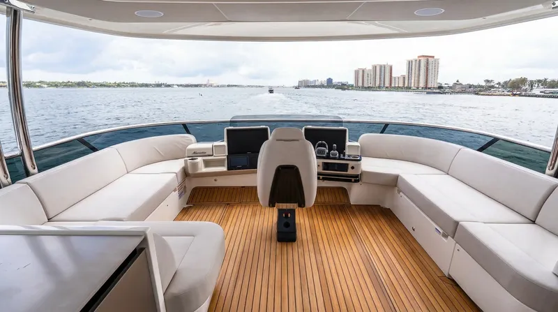 Slide: The Image of Absolute Navetta 70 2027 - 6006425