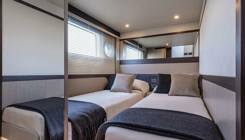 Slide: The Image of Absolute 48 Coupe 2026 - 4226914