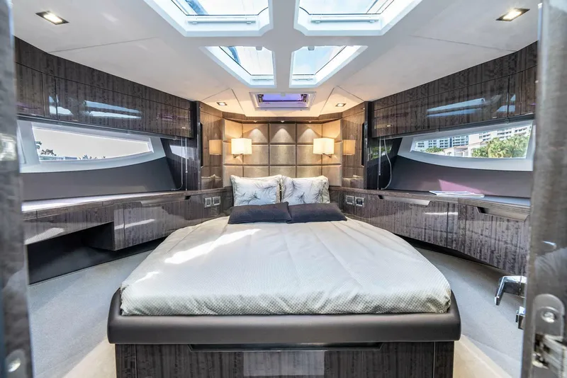 Slide: The Image of Galeon 500 Fly 2021 - 5862980