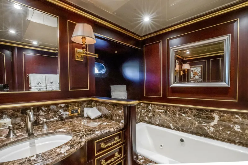 Slide: The Image of Horizon Model Tri-Deck 2009 - 4230546