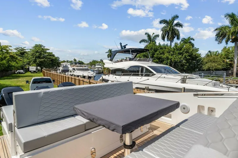 Slide: The Image of Astondoa 377 Coupe Outboard 2023 - 4232029