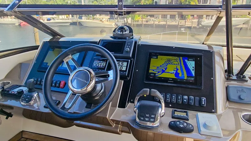Slide: The Image of Marquis 660 Sport Yacht 2016 - 4231941