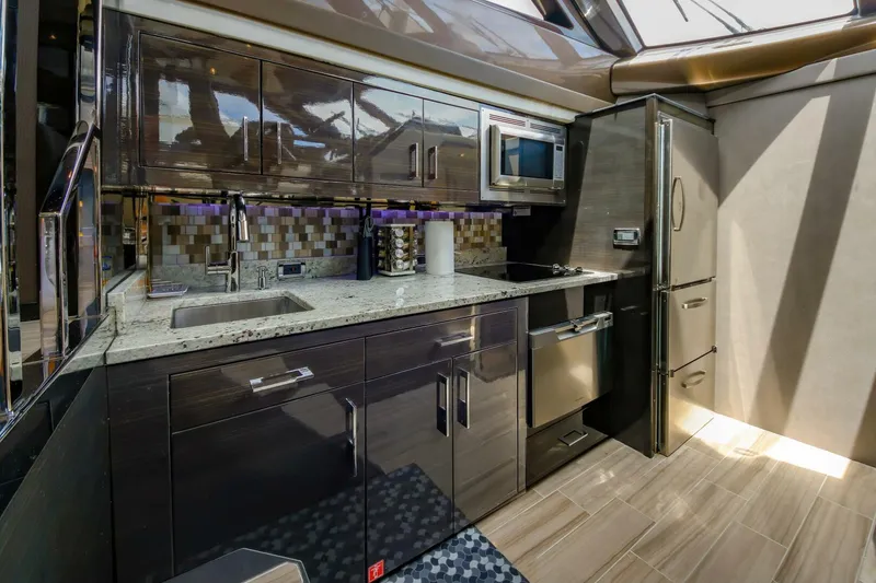 Slide: The Image of Marquis 660 Sport Yacht 2016 - 4231958