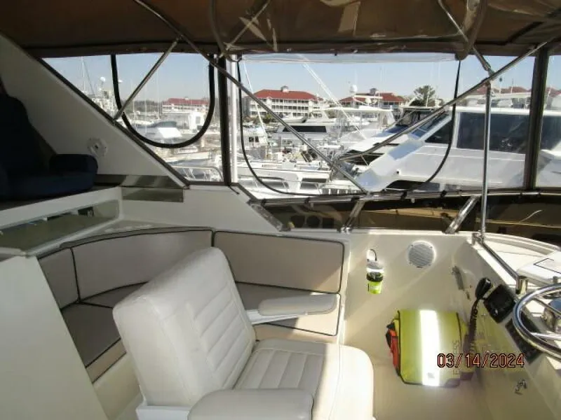 Slide: The Image of 48' Camargue flybridge port - 4236601