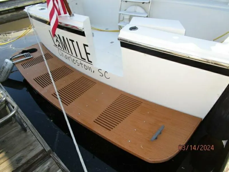 Slide: The Image of 48' Camargue swimplatform - 4236654