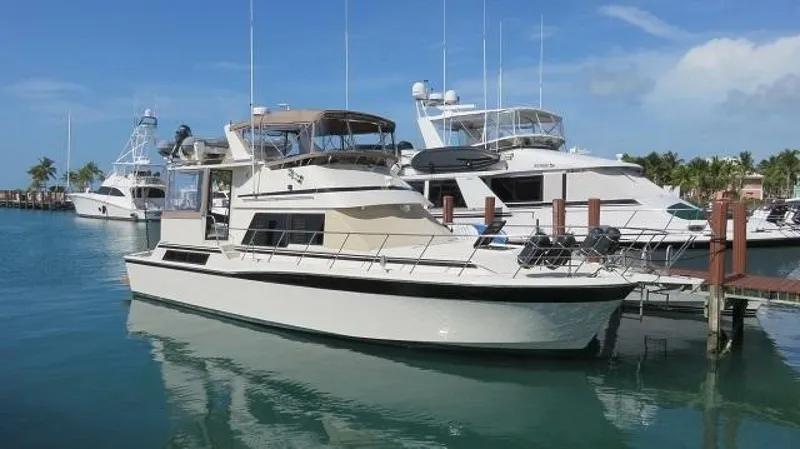 Slide: The Image of 48' Camargue starboard forward profile - 4236661