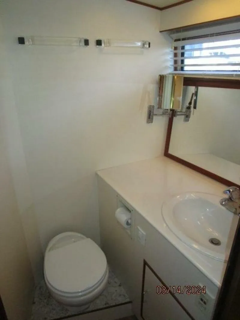 Slide: The Image of 48' Camargue master stateroom head - 4236624