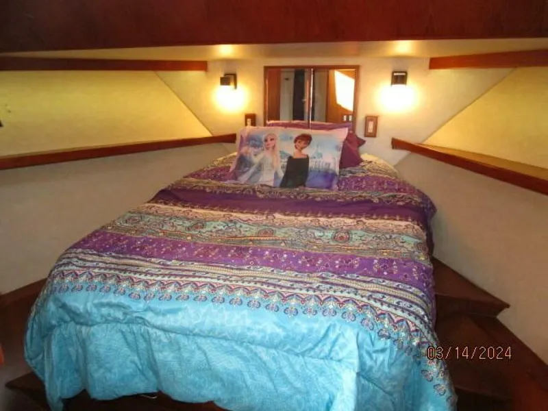 Slide: The Image of 48' Camargue guest stateroom - 4236611