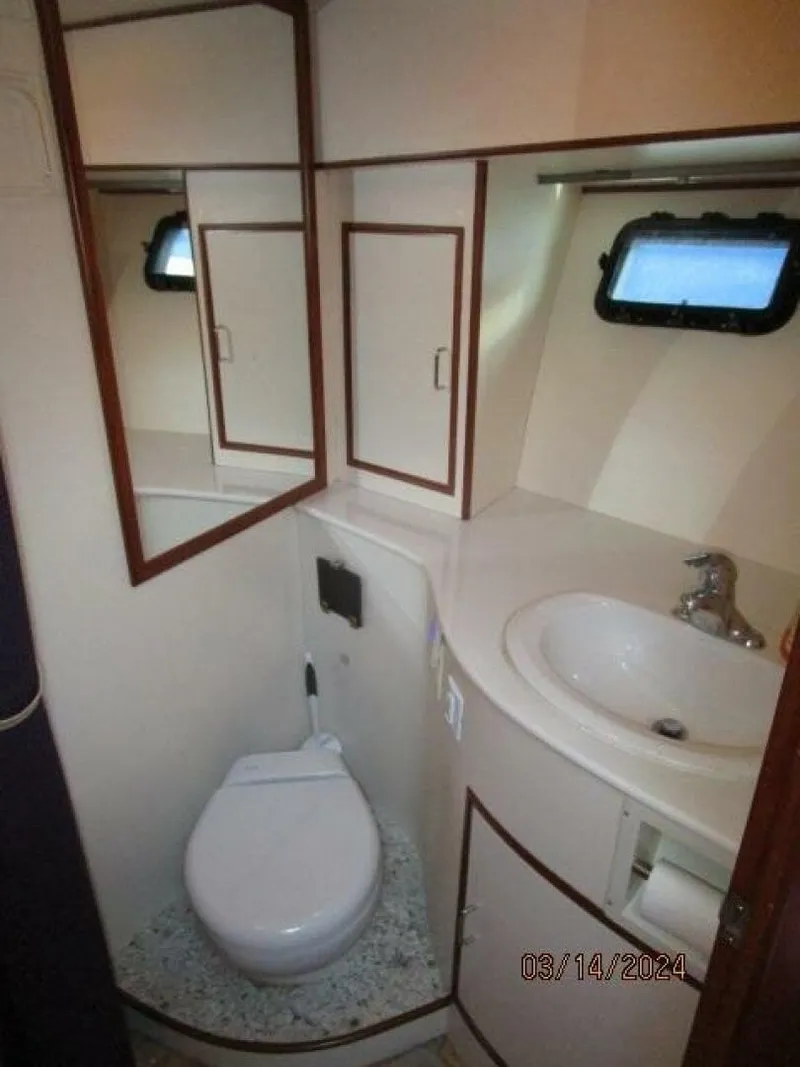 Slide: The Image of 48' Camargue guest stateroom head - 4236614