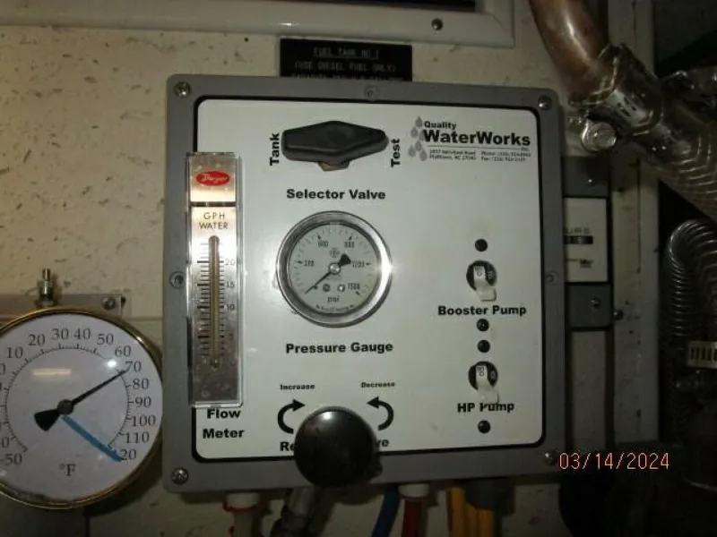 Slide: The Image of 48' Camargue watermaker - 4236656