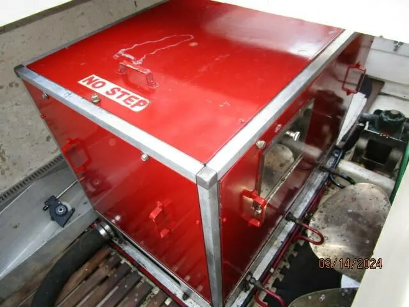 Slide: The Image of 48' Camargue generator sound box - 4236610