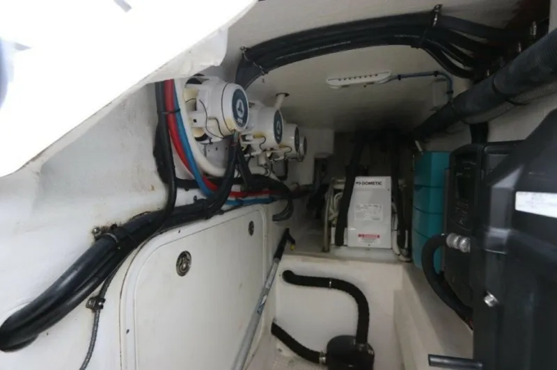 Slide: The Image of Intrepid 475 Sport Yacht 2019 - 4236846