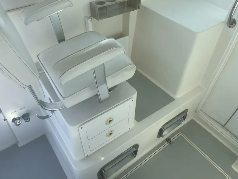 Slide: The Image of 2000 Albin 28 TE Co Pilot - 4336395