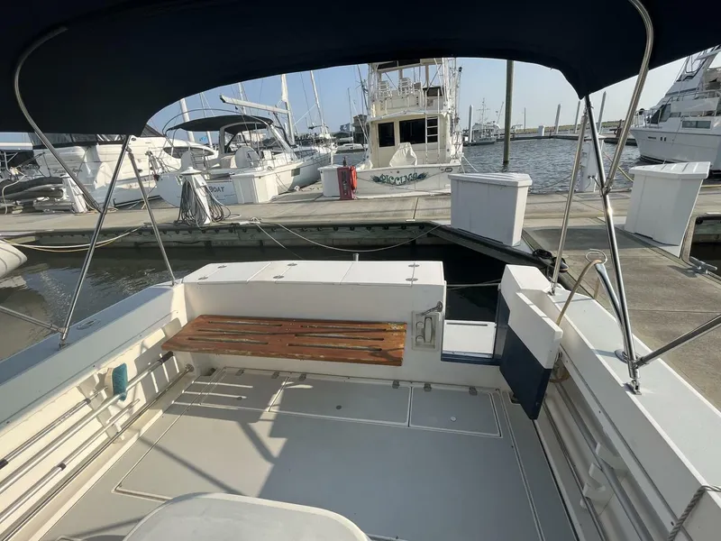 Slide: The Image of 2000 Albin 28 TE Cockpit - 4239295