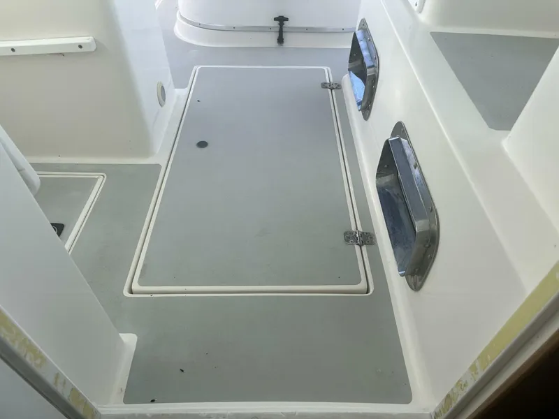 Slide: The Image of 2000 Albin 28 TE Cockpit Sole - 4336416