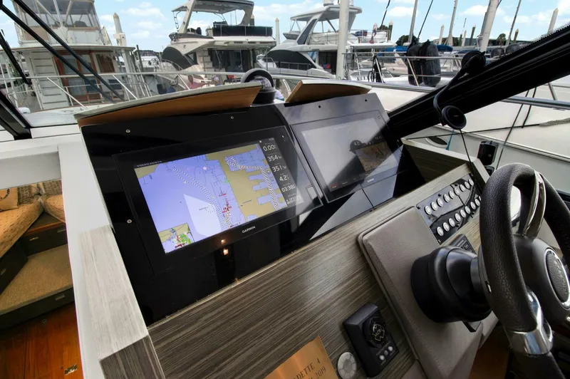 Slide: The Image of Tiara 53 Coupe 2019 - 4240056