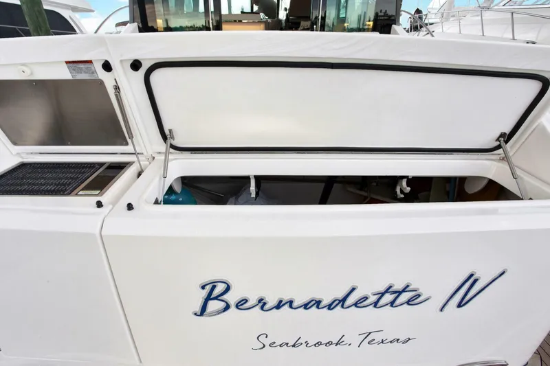 Slide: The Image of Tiara 53 Coupe 2019 - 4240087