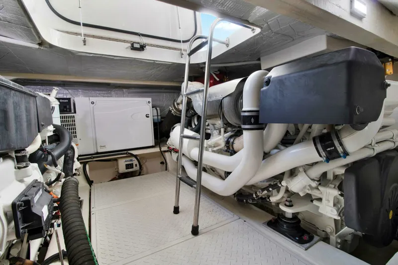 Slide: The Image of Tiara 53 Coupe 2019 - 4240043