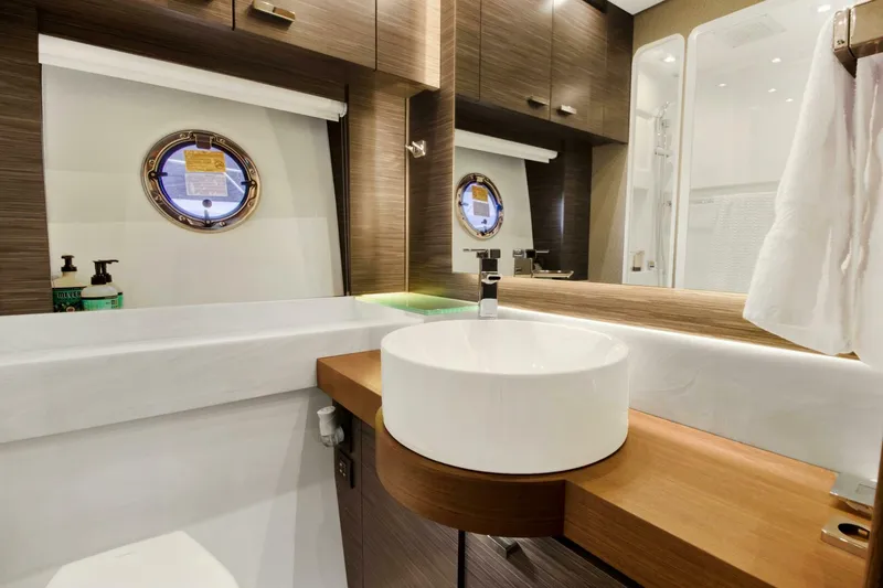 Slide: The Image of Tiara 53 Coupe 2019 - 4240052