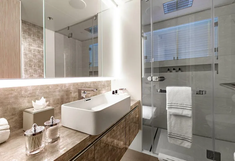 Slide: The Image of Guest 4 Bath - 4243895