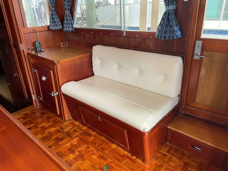 Slide: The Image of Grand Banks 42 Classic 1990 - 4243367