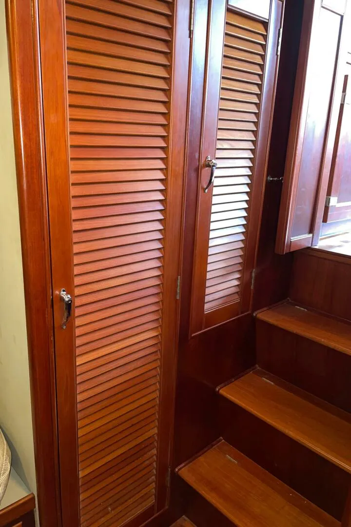 Slide: The Image of Grand Banks 42 Classic 1990 - 4243372