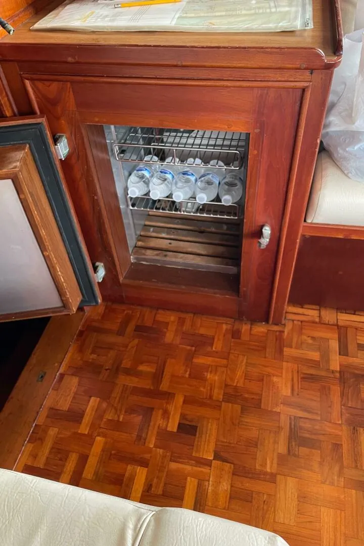 Slide: The Image of Grand Banks 42 Classic 1990 - 4243376