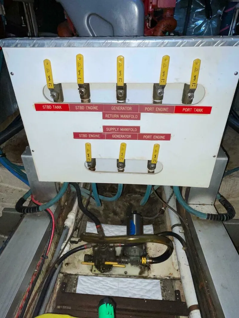 Slide: The Image of Grand Banks 42 Classic 1990 - 4243391