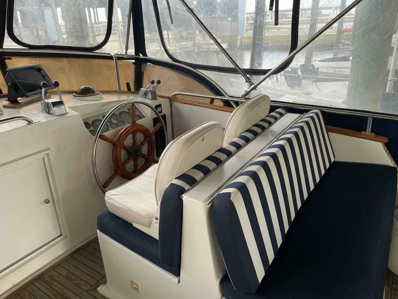 Slide: The Image of Grand Banks 42 Classic 1990 - 4243394