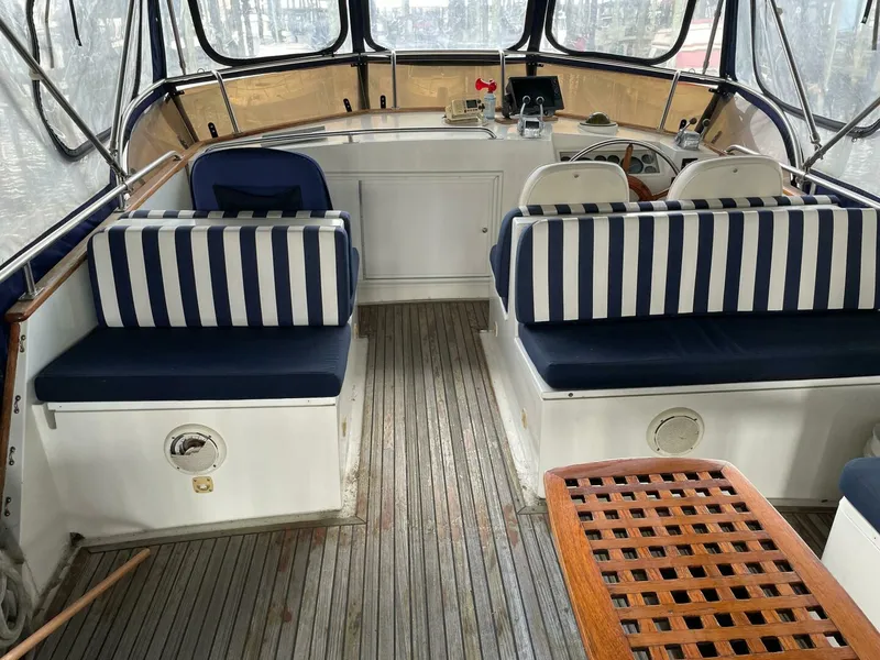 Slide: The Image of Grand Banks 42 Classic 1990 - 4243396