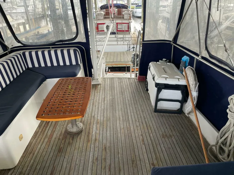 Slide: The Image of Grand Banks 42 Classic 1990 - 4243397