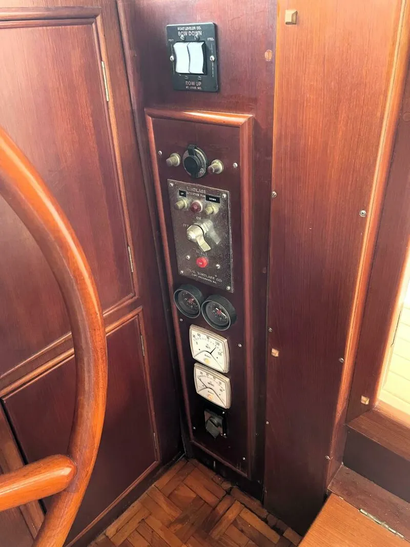 Slide: The Image of Grand Banks 42 Classic 1990 - 4243365