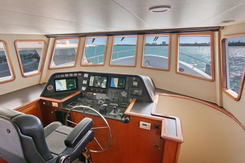 Slide: The Image of Northern Marine 5700 Expedition 2004 - 4245140