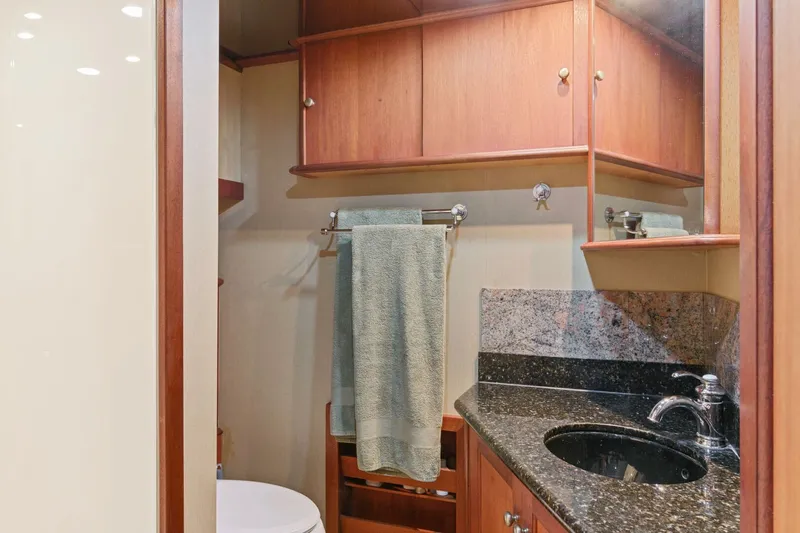 Slide: The Image of Northern Marine 5700 Expedition 2004 - 4245155