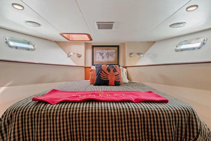 Slide: The Image of Northern Marine 5700 Expedition 2004 - 4245158