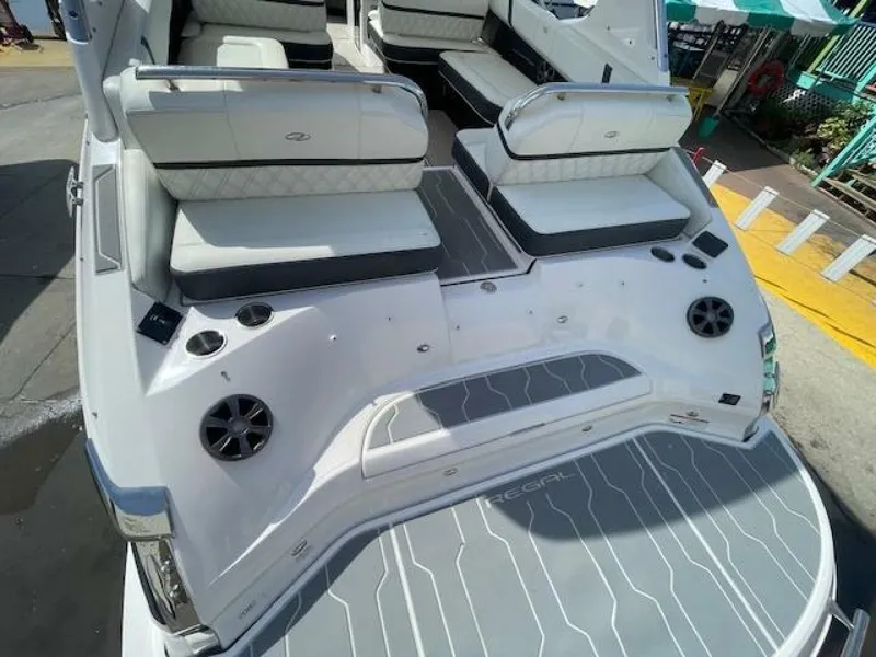 Slide: The Image of Regal 28 2020 - 4248930