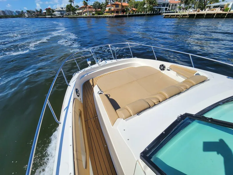 Slide: The Image of Sea Ray 320 Sundancer 2021 - 4362737