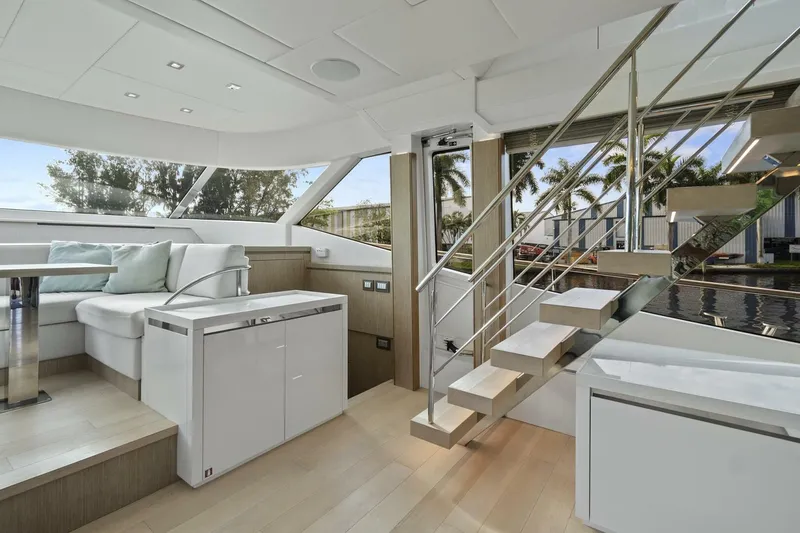 Slide: The Image of Monte Carlo Yachts MCY 76 Skylounge 2021 - 4249547