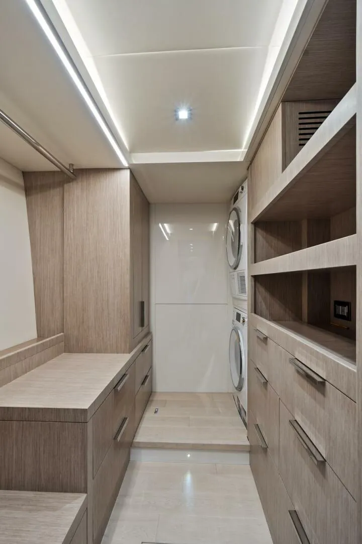 Slide: The Image of Monte Carlo Yachts MCY 76 Skylounge 2021 - 4249515