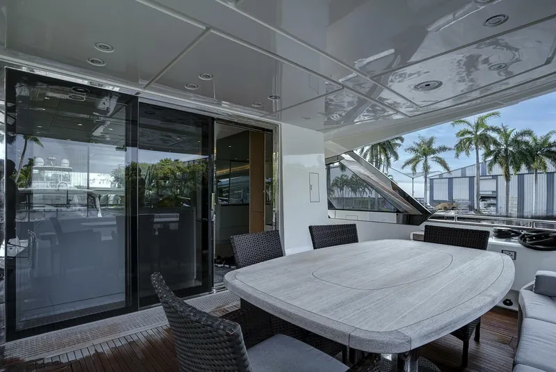 Slide: The Image of Monte Carlo Yachts MCY 76 Skylounge 2021 - 4249562