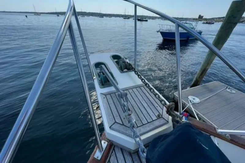 Slide: The Image of Grand Banks 42 Classic Trawler (Hull #1002) 1987 - 5144773