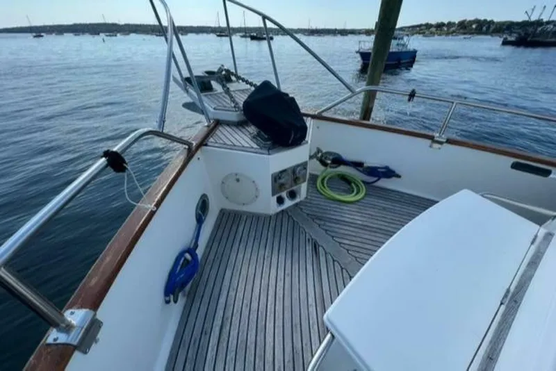 Slide: The Image of Grand Banks 42 Classic Trawler (Hull #1002) 1987 - 5144782