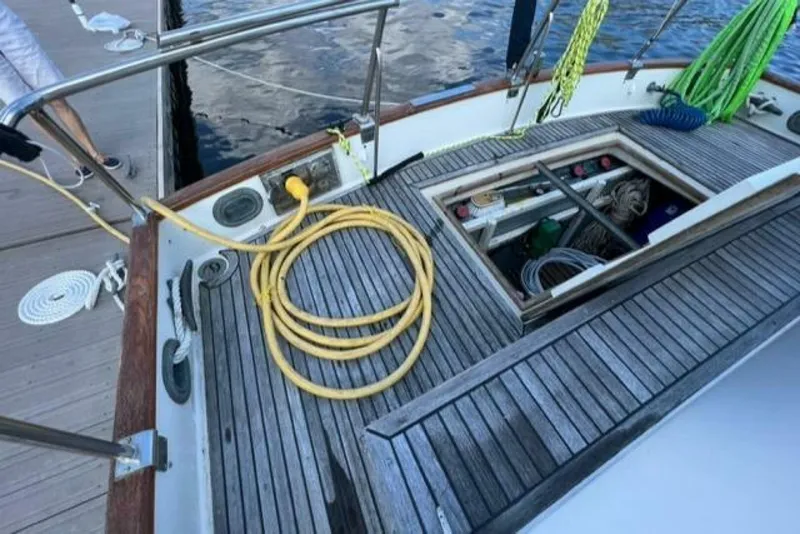 Slide: The Image of Grand Banks 42 Classic Trawler (Hull #1002) 1987 - 5144765