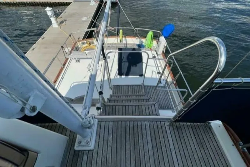 Slide: The Image of Grand Banks 42 Classic Trawler (Hull #1002) 1987 - 5144769